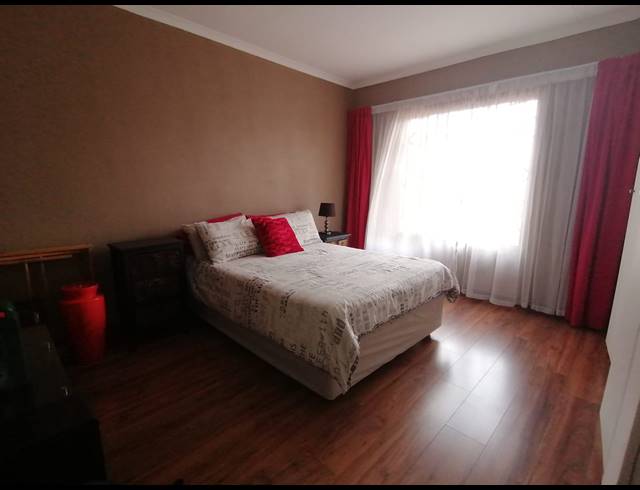 2 BEDROOM TOWNHOUSE SOLD IN AMBERFIELD